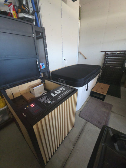 RevX X Tub + LUX Chiller System — acrylic tub detail